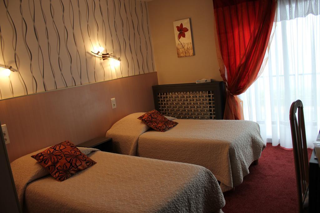 Hotel Restaurant Le Panorama Neuvecelle Szoba fotó